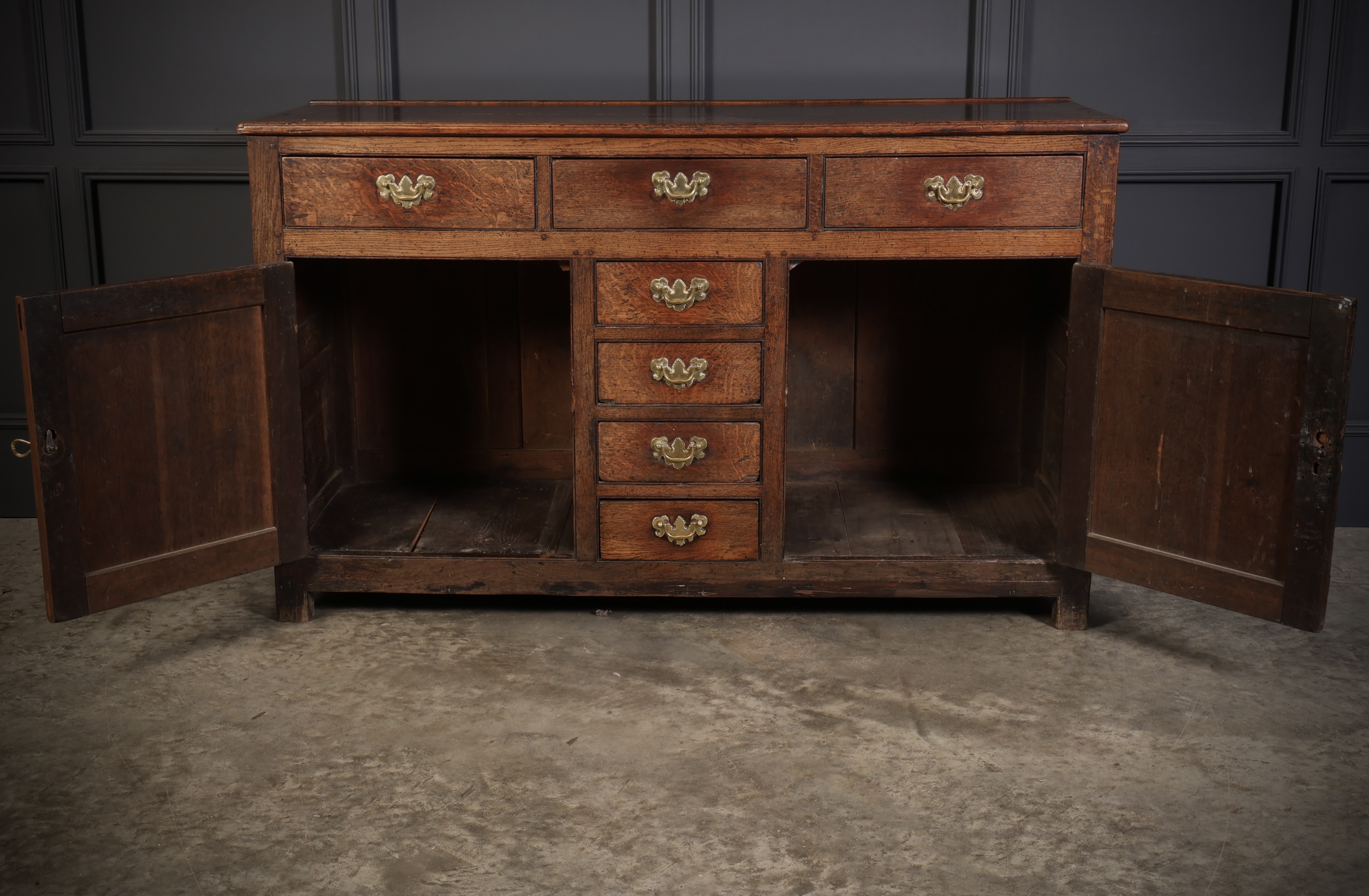 18th Century Country House Oak Sideboard antique sideboard Antique Furniture 8